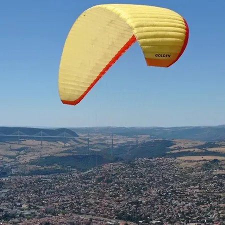 Casteljosse - Nature Calme Et Serenite Bed & Breakfast