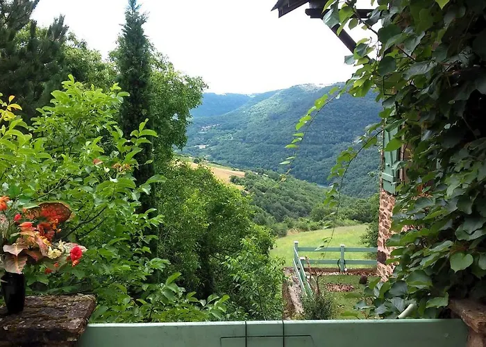 Casteljosse - Nature Calme Et Serenite 4*