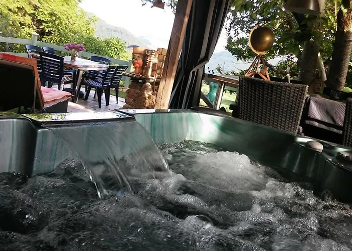 Casteljosse - Nature Calme Et Serenite 4*